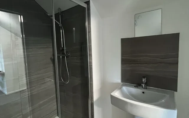 104 De Montfort Way 3