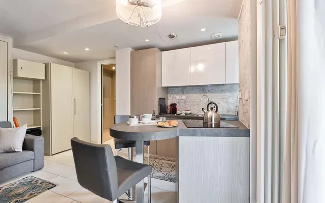 Apartment in Via della Rocca, Torino for 30 m² 3