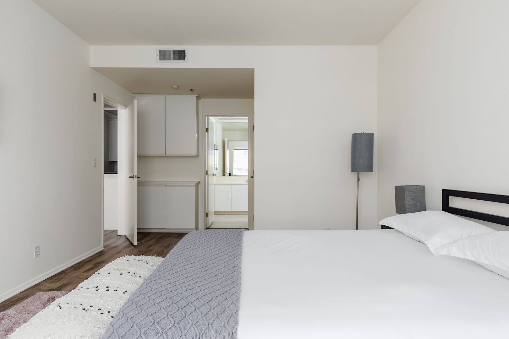 10600 Wilshire 611 2