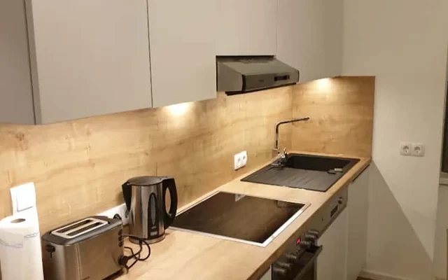 Roma 2: Wunderschoene Wohnung im ruhigen Seitenflugel in Berlin, Naehe Alexanderplatz 1