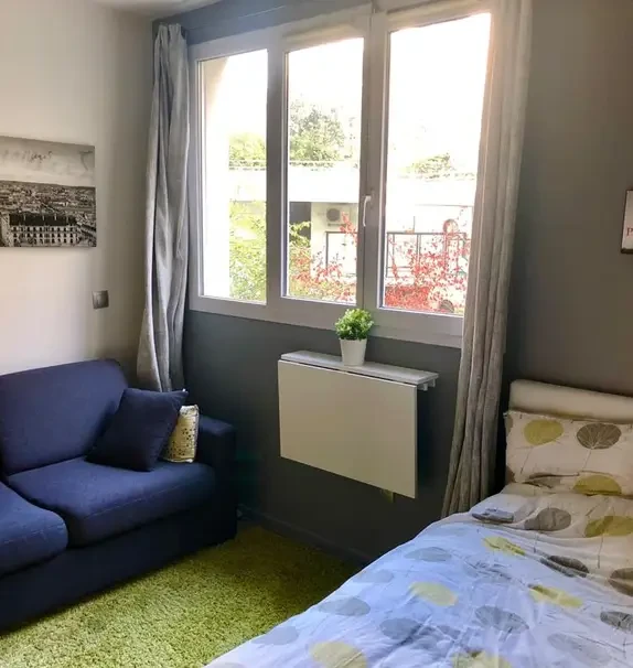Issy-les-Moulineaux 92e·26m²·F1·Studio·With furniture
