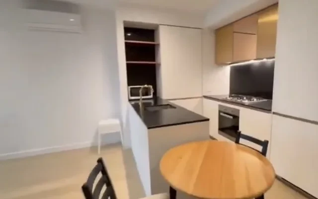 228 La Trobe Street 2