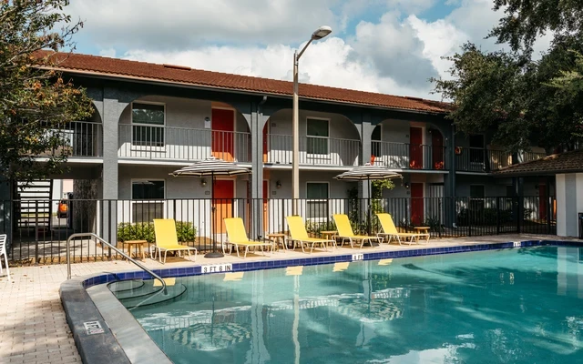 U Lake Apartment 4