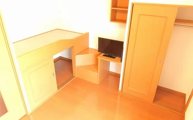 レオパレスコンフォール 4