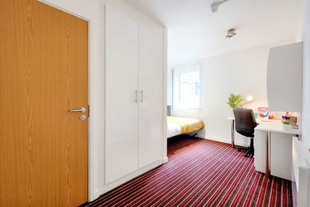 Five Bed Silver Plus