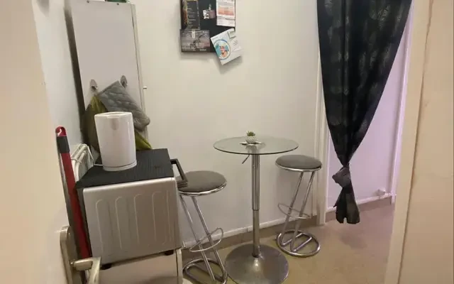 Homely single bedroom in Crépieux - Lyon student accommodation - Single bedroom
