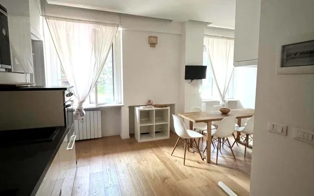Appartamento in Via Contardo Ferrini, Milano 1
