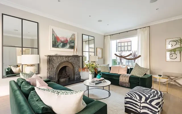 Victoria Road, London, W8 5RF 1
