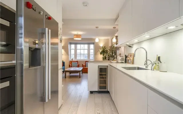 LH-Clarewood Court 4