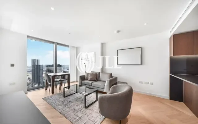 Landmark Pinnacle, London E14 0