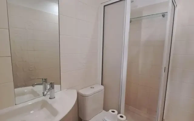 Snug Twin Bedroom Not Far From Arroios Metro Station 1