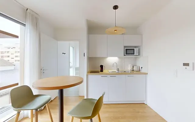 studio near rue Lénine 4