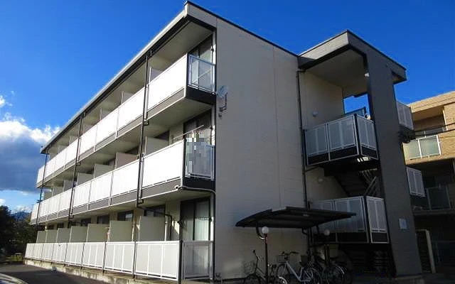 レオパレス丸岡 4
