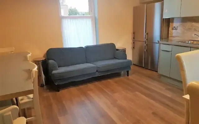 apartment near Royal Canal Terrace 0