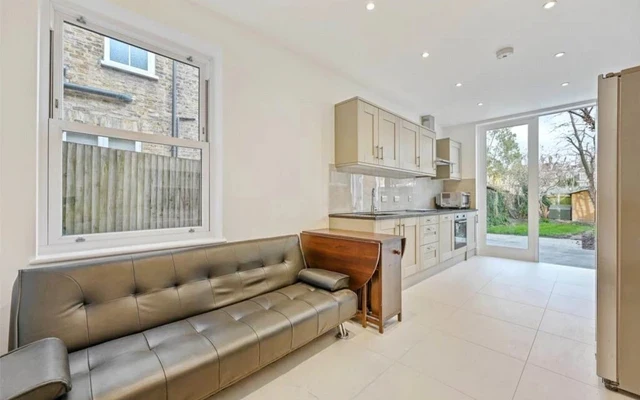 LH-Sedgeford Road - London student accommodation