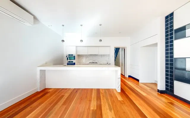 83 Rowena Parade, Richmond 4
