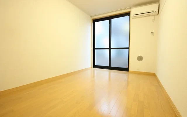 レオパレスラッキー 4
