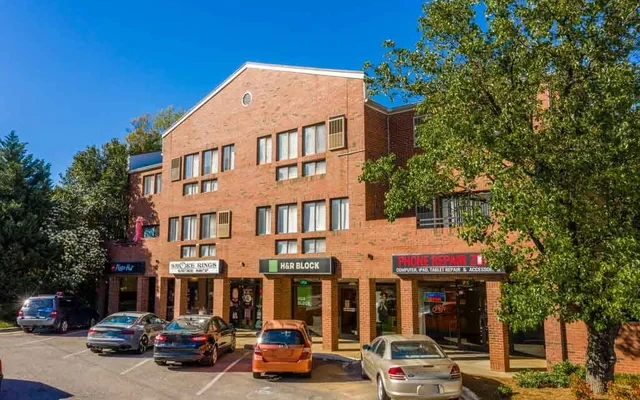 3116 Hillsborough 0