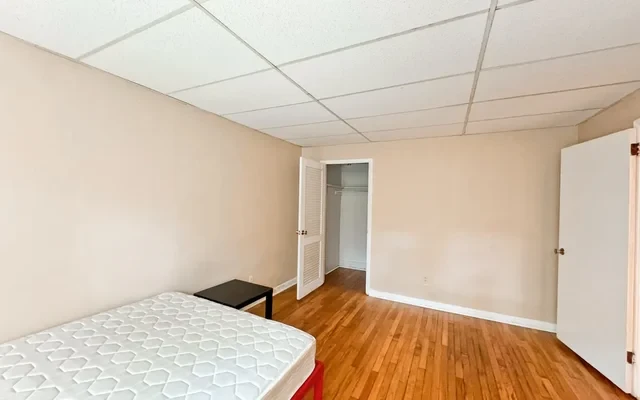 2326 Murray Ave 4