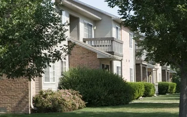 1203 Wesley Ave, Savoy, IL 61874 2