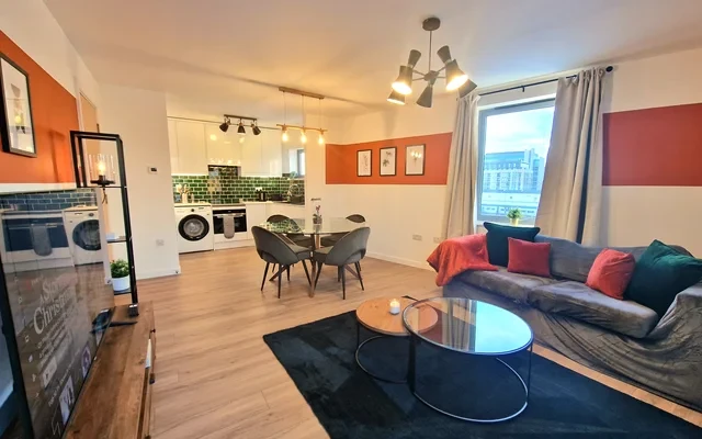 Luxury Station Apartment 1