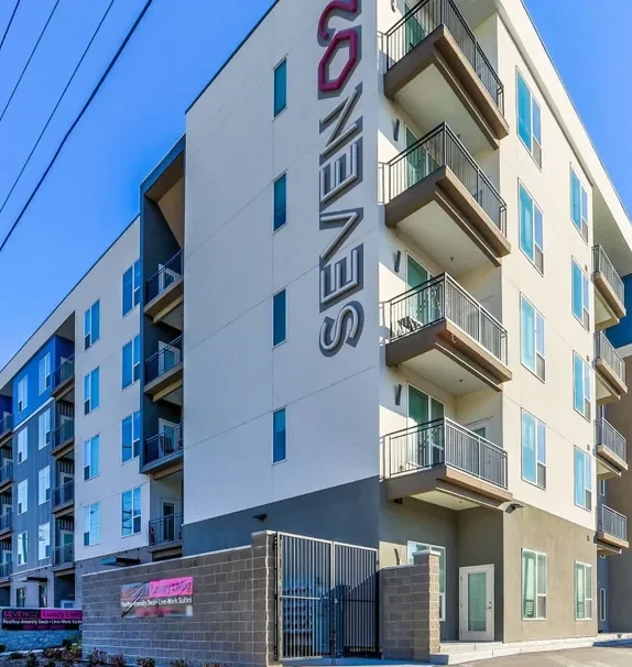SevenO2 Main Apartments