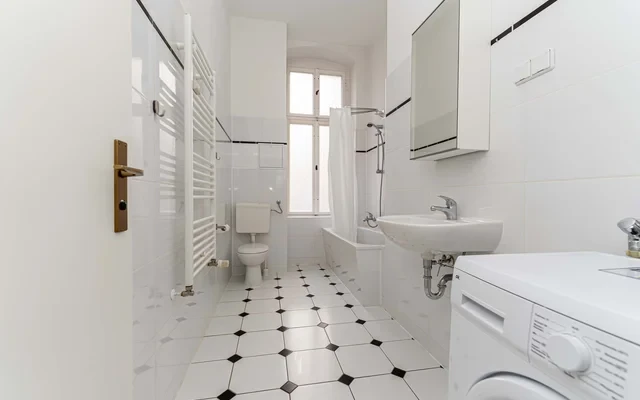 Studio Apartment 4