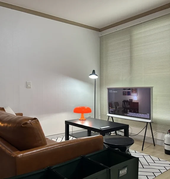 #56 Hanyang, Large Three-Bedroom Apartment with Furniture