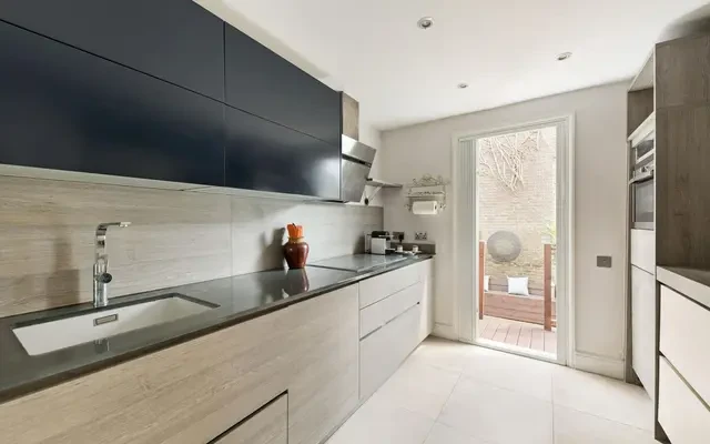 Burnaby Street, London, SW10 0PP 1