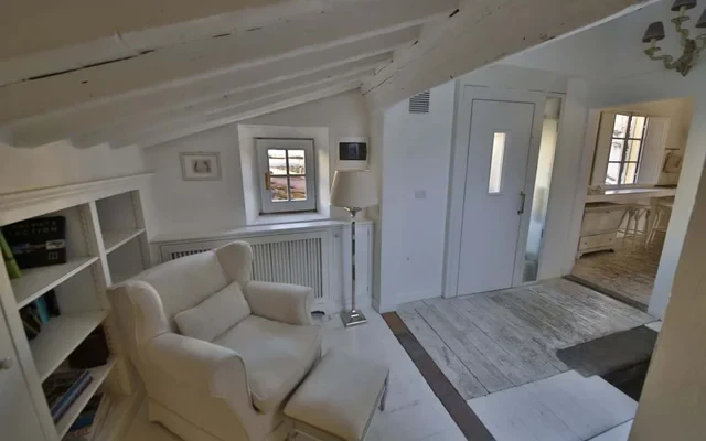 White Home 4