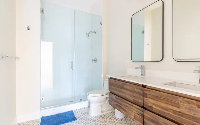 #1719: Columbia Heights - Washington D.C. student accommodation - Full Bedroom B w/ Private Bathroom