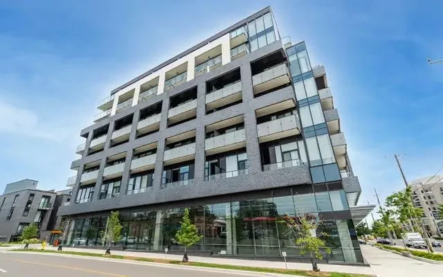 817 - 4208 Dundas St W 1