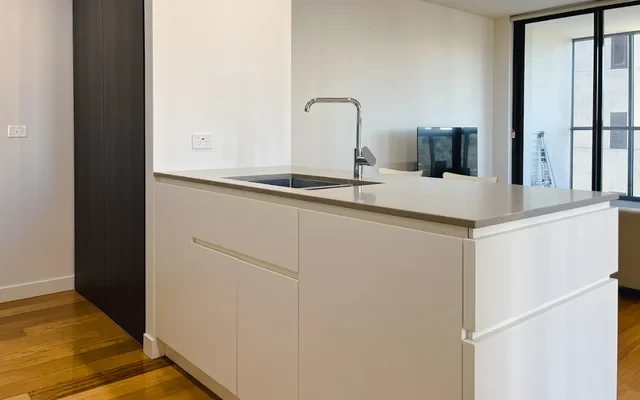 45 Ainslie Ave 3