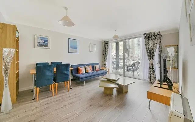 Boardwalk Place, London, E14 5SG 0