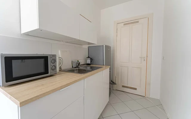 Studio Apartment 4