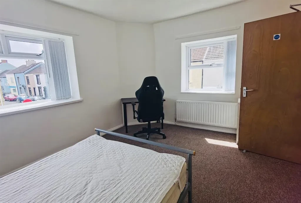 Spring Terrace, Swansea SA1