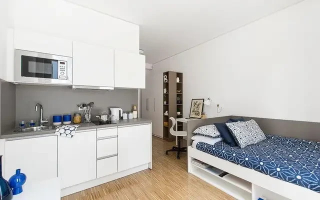 residence near 235 238, Mainzer Landstraße 3