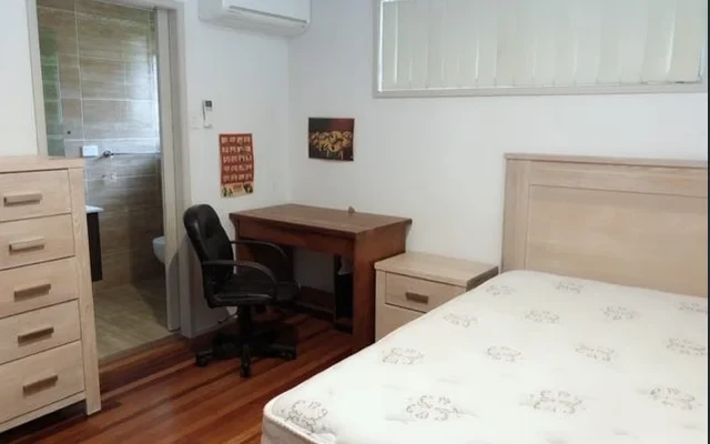 4 Cranberry St 1