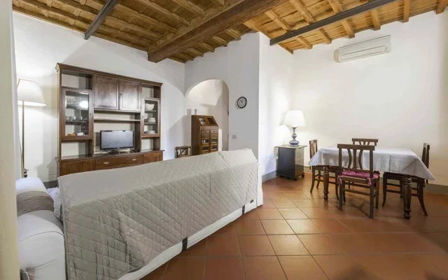 Classic Florence Apartment A 3