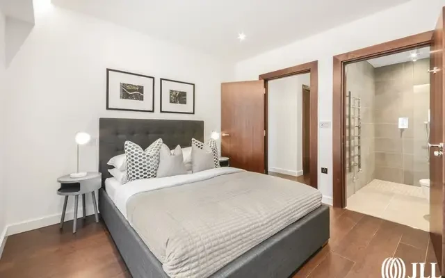 Lexington Gardens London SW11 2
