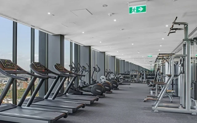 318 Russell Street 1