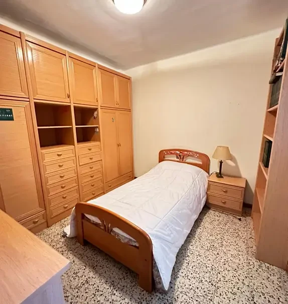 Very nice single bedroom in the heart of Tarragona