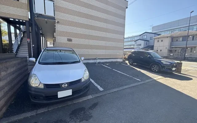 レオパレスコスモス 3