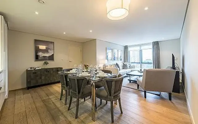 Merchant Square East, Hyde Park, London, W2. W2 1AP 1