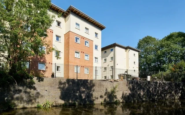 College Court 0