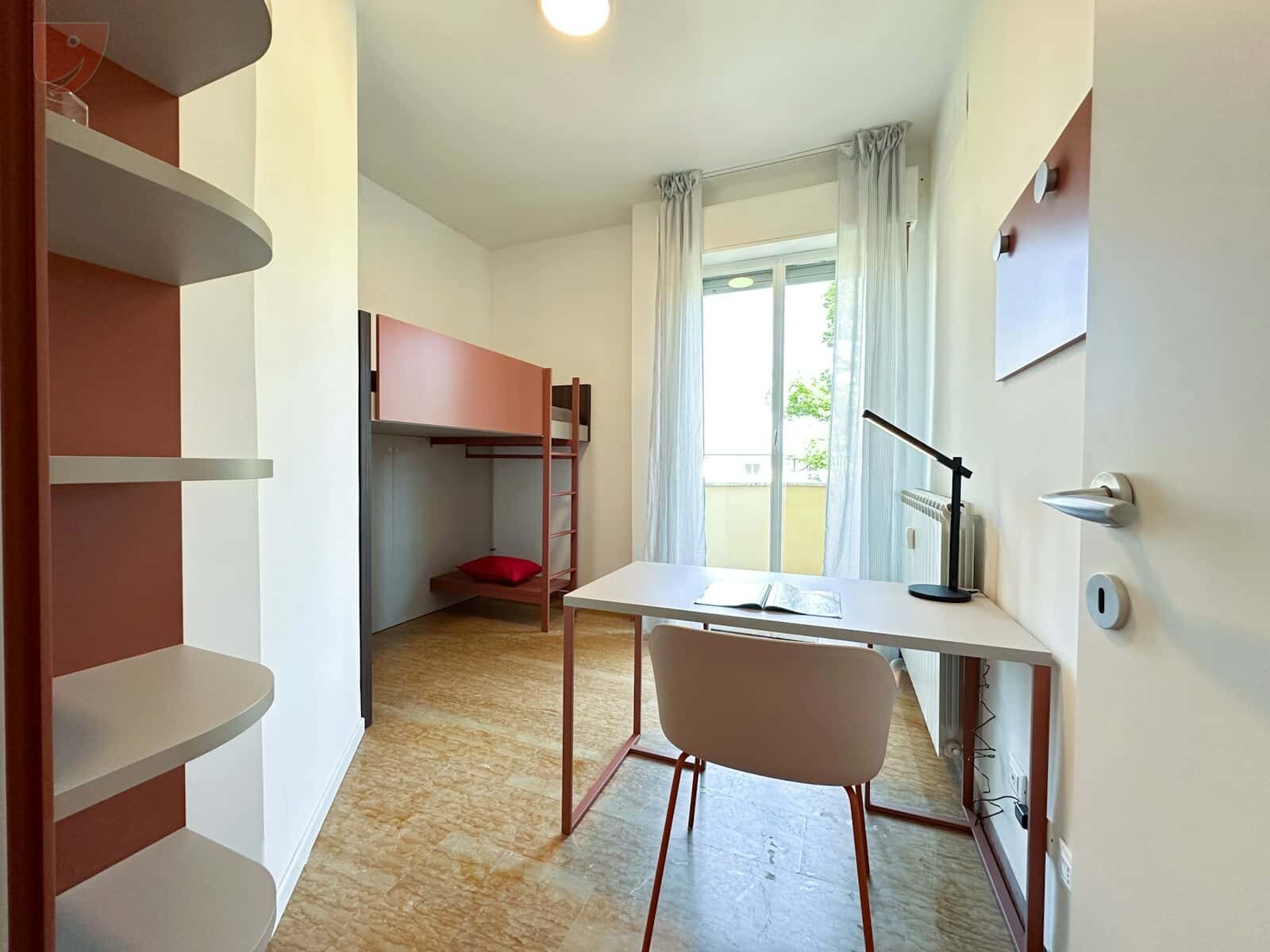 Room in Via Giuseppe Compagnoni, Ferrara for 172 m² with 9 bedrooms