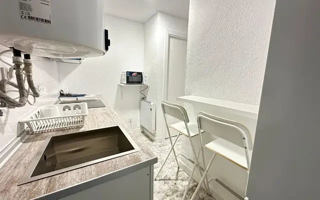 apartment near Calle de Sáhara 2