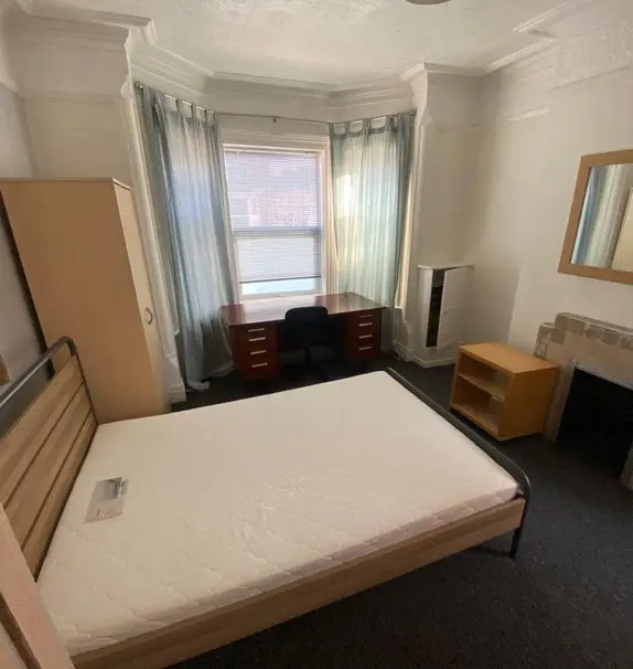 Room 1, Burleigh Road, LE11 3BA
