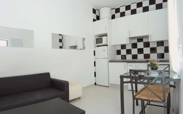 Apartment Calle Rodrigo Uhagon 1