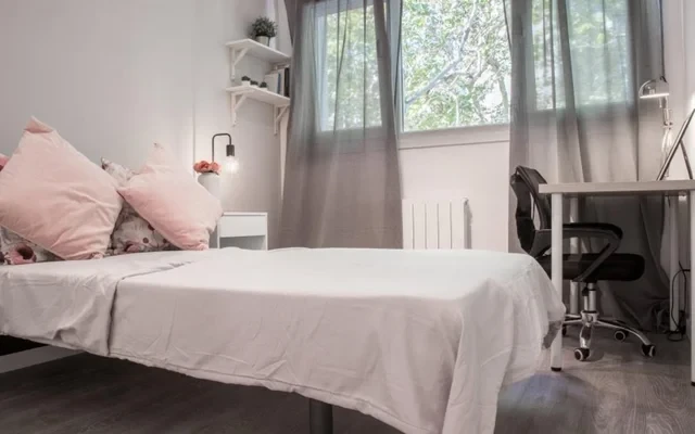 Comfy single bedroom near the Campamento metro 0